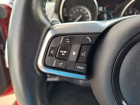Used 2019 Jaguar F-TYPE Coupe RWD image 23