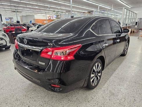 Used 2019 Nissan Sentra SV w/ Special Edition Package FWD image 4