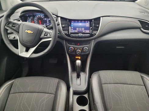 Used 2022 Chevrolet Trax LT w/ LT Convenience Package AWD/4WD image 22