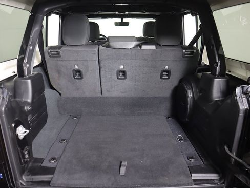 Used 2022 Jeep Wrangler Unlimited Rubicon 4xe image 14