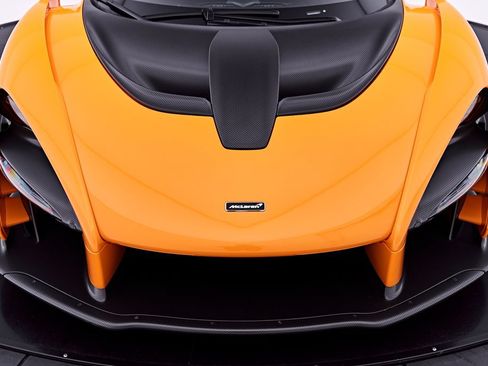 Used 2019 McLaren Senna RWD image 28