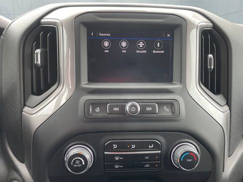 Used 2022 Chevrolet Silverado 1500 Custom RWD image 14