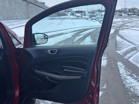 Used 2020 Ford EcoSport Titanium image 31
