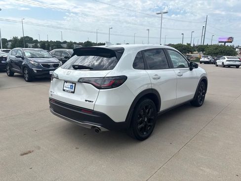 Certified 2024 Honda HR-V Sport image 5