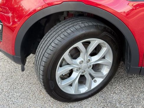 Used 2018 Land Rover Discovery Sport HSE image 31