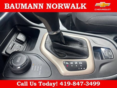 Used 2014 Jeep Cherokee Latitude AWD/4WD image 30