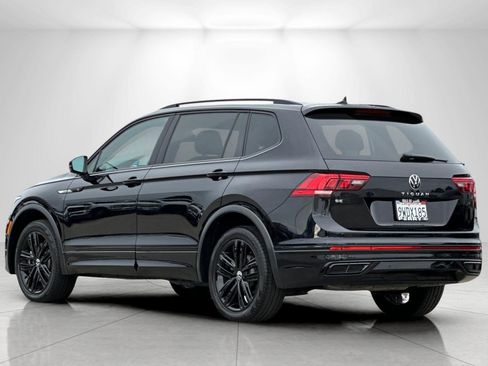 Used 2022 Volkswagen Tiguan SE R-Line image 5