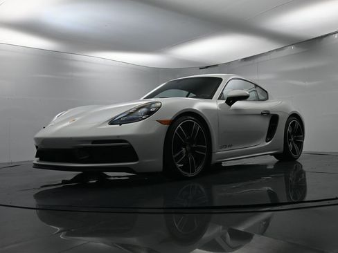 Used 2025 Porsche 718 Cayman GT4 image 38