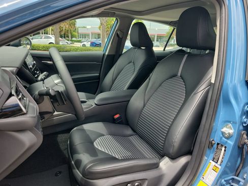 Used 2024 Toyota Camry SE w/ Convenience Package FWD image 16
