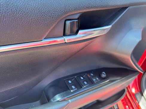 Used 2020 Toyota Camry TRD FWD image 11