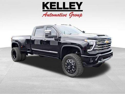 Certified 2024 Chevrolet Silverado 3500 High Country w/ High Country Premium Package AWD/4WD image 1