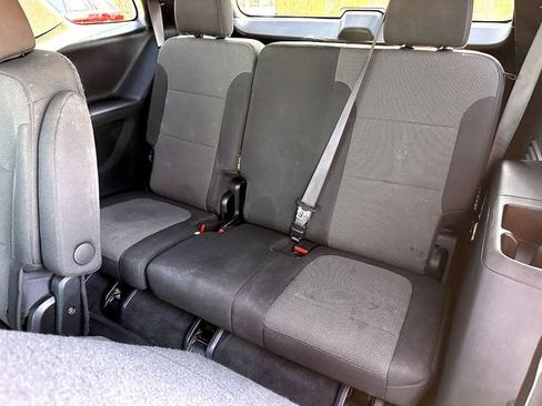 Used 2023 Chevrolet Traverse LT image 20