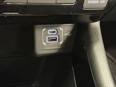 Used 2025 Jeep Compass Latitude w/ Convenience Group AWD/4WD image 31