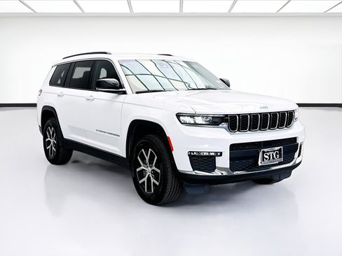 Used 2024 Jeep Grand Cherokee L Limited AWD/4WD image 3