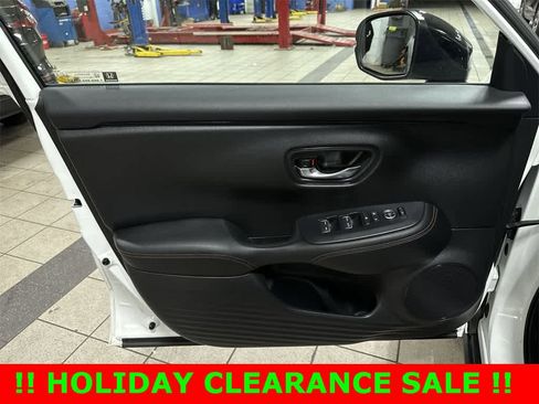 Certified 2025 Honda HR-V Sport image 29