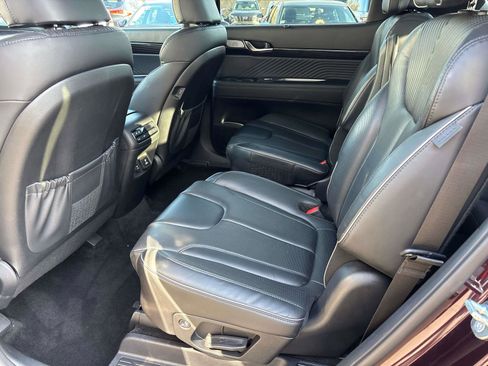 Used 2024 Hyundai Palisade Calligraphy image 9