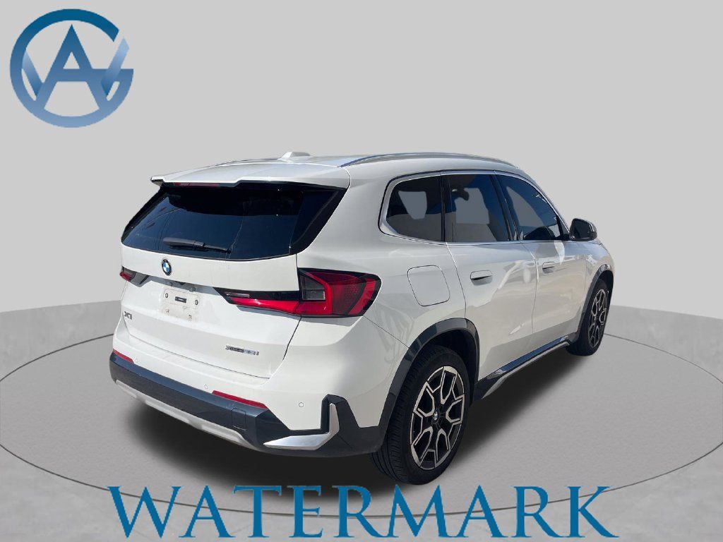 Used 2024 BMW X1 xDrive28i w/ Convenience Package AWD/4WD image 5