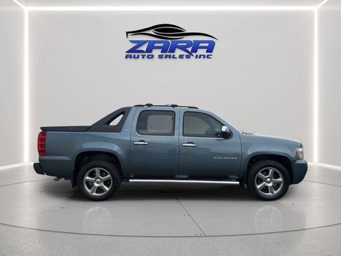 Used 2012 Chevrolet Avalanche LT w/ All-Star Edition AWD/4WD image 8