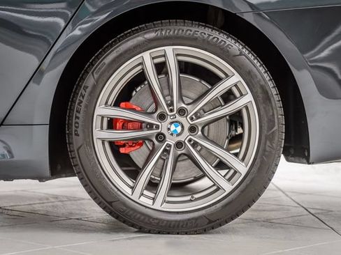 Used 2019 BMW 740i w/ M Sport Package RWD image 14