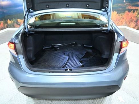 Used 2025 Toyota Corolla LE w/ LE Premium Package image 39