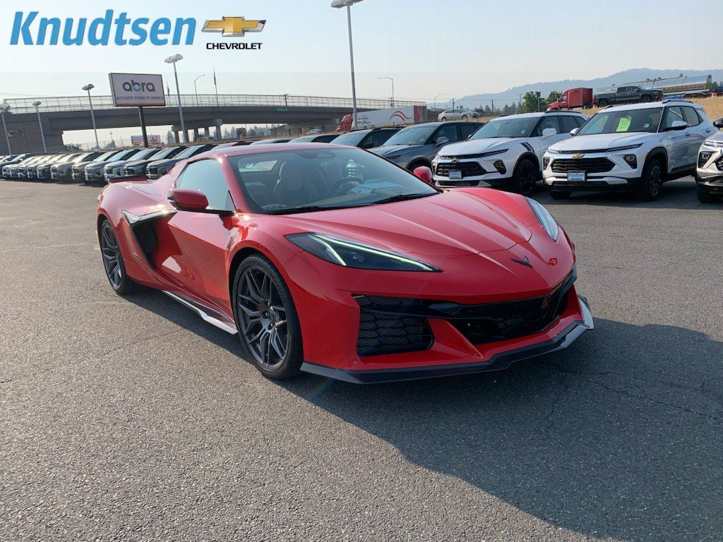 Used 2024 Chevrolet Corvette Z06 RWD image 1