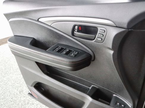 Used 2022 Honda Pilot TrailSport image 22