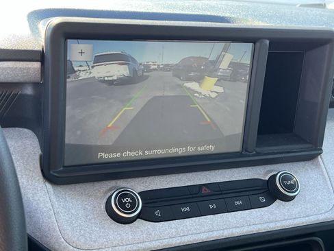 Used 2022 Ford Maverick XLT image 19