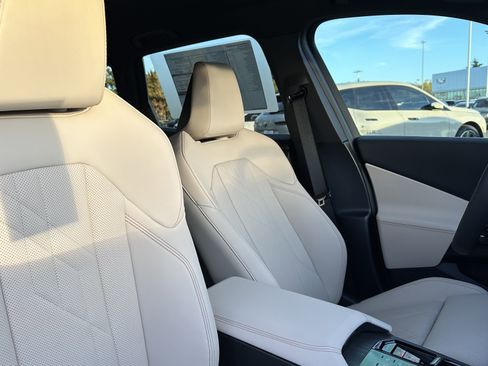 Used 2026 BMW X3 xDrive30 w/ Convenience Package image 31