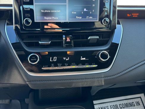 Used 2020 Toyota Corolla SE FWD image 18