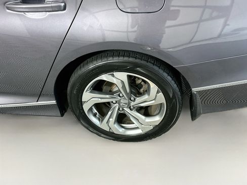Used 2018 Honda Accord EX-L image 11