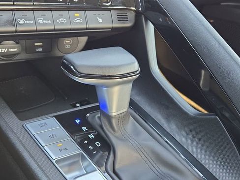 Certified 2024 Hyundai Elantra Limited image 16