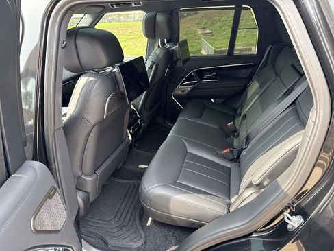 Used 2024 Land Rover Range Rover Autobiography AWD/4WD image 10