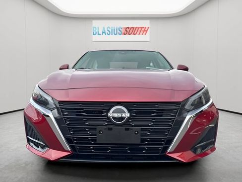 Used 2024 Nissan Altima 2.5 SL AWD/4WD image 8