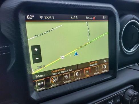 Used 2022 Jeep Wrangler Unlimited Sahara w/ Cold Weather Group image 13