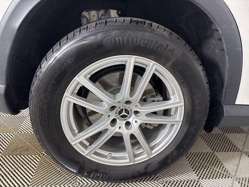 Used 2023 Mercedes-Benz GLC 300 4MATIC image 30