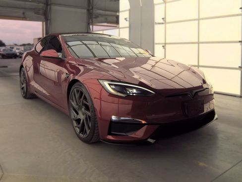 Used 2026 Tesla Model S Plaid AWD/4WD image 5
