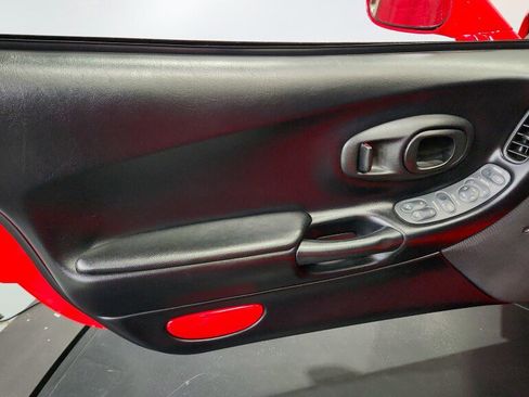 Used 1997 Chevrolet Corvette Coupe w/ Memory Pkg image 24