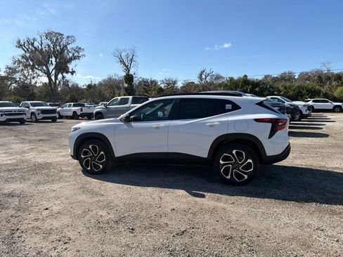 New 2026 Chevrolet Trax RS w/ Driver Confidence Package image 6