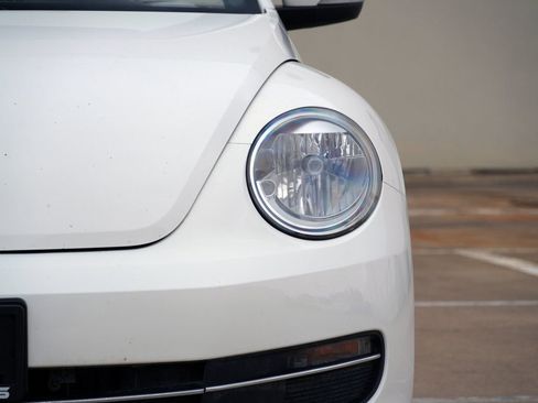 Used 2013 Volkswagen Beetle TDI FWD image 20