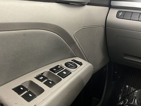 Used 2017 Hyundai Elantra SE FWD image 17