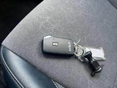 Used 2025 Kia Seltos S FWD image 20