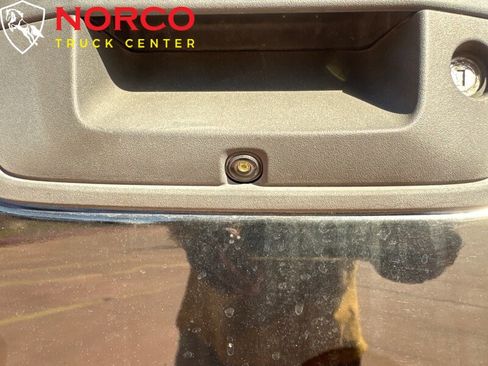 Used 2018 Chevrolet Silverado 1500 Custom image 9