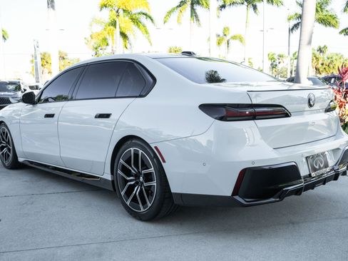 Used 2023 BMW 740i w/ Parking Assistance Package image 6