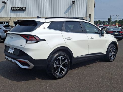 Used 2023 Kia Sportage EX w/ EX Premium Package image 6