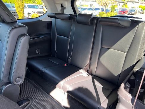Certified 2024 Toyota Grand Highlander AWD image 18