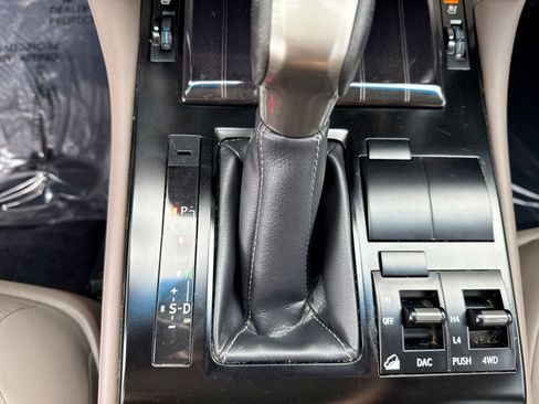 Used 2020 Lexus GX 460 Premium w/ Premium Package AWD/4WD image 38