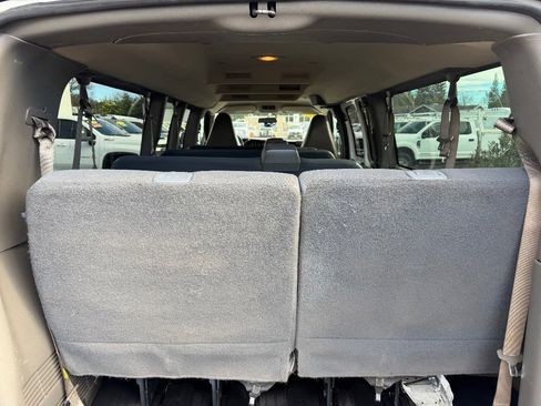 Used 2016 GMC Savana 3500 LS w/ Chrome Appearance Package image 12