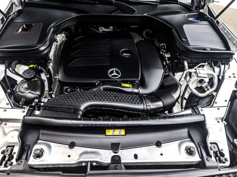 Used 2022 Mercedes-Benz GLC 300 image 11