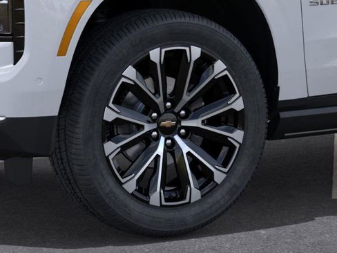 New 2026 Chevrolet Suburban High Country AWD/4WD image 9