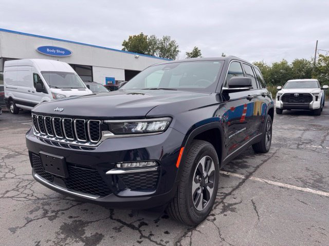 Used 2024 Jeep Grand Cherokee Limited 4xe AWD/4WD image 6